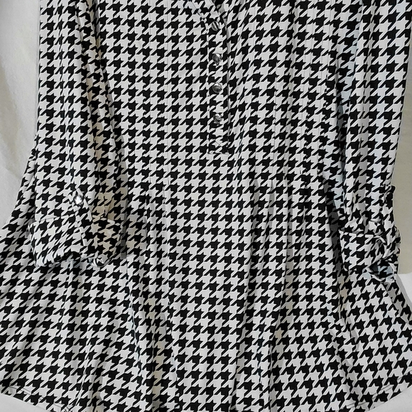 Wonderly Black and White Houndstooth Blouse - Picture 9 of 15